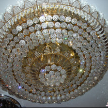 Хрустальные люстры и бра