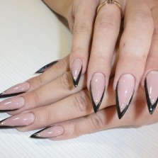 наращивание ногтей