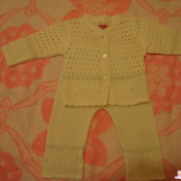 Продам вязанный комплект Лютик