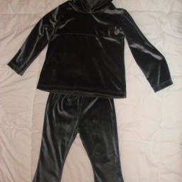 летний спортивный костюм  для девочки 5-6 лет