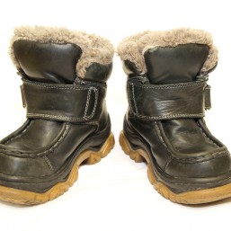 Продам сапожки стелька 18 см